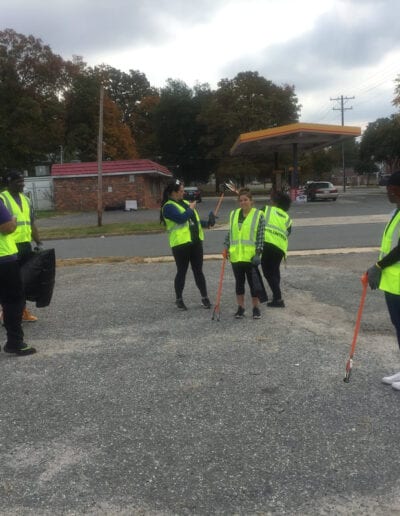 Street cleanups volunteers